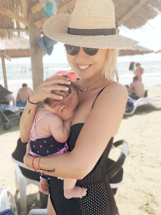 Sore a avut costum  cu buline, iar micuţa  Erin, cu ancore