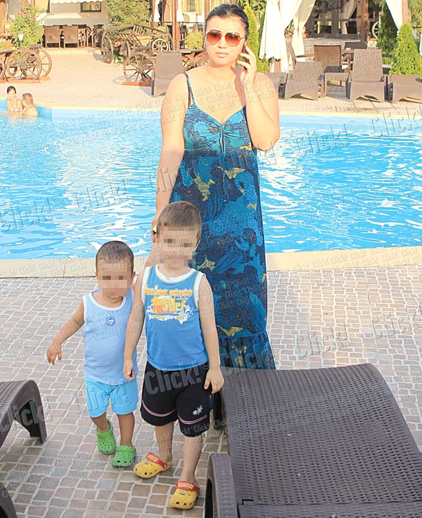 Adriana se află la  Hanul Călugărenilor  din Giurgiu  împreună cu  Maximus şi Eduard