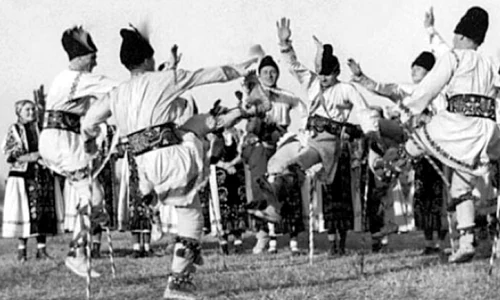 Tradiţii de Rusalii png