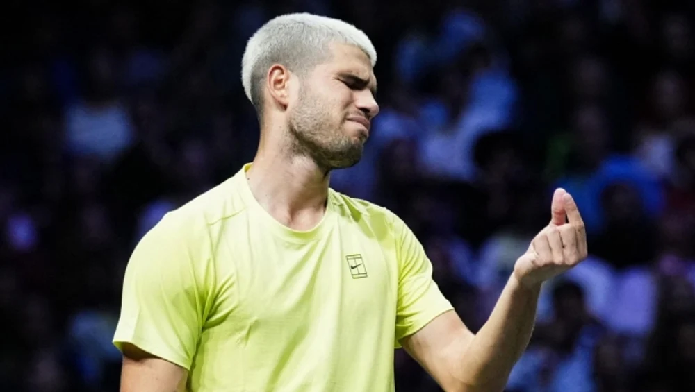 Carlos Alcaraz, eliminat în primul tur la Mastersul de la Paris. Spaniolul poarte pierde locul 1 ATP