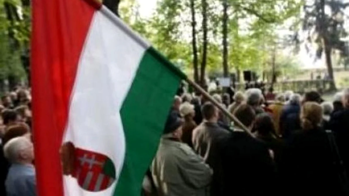Extremiştii din Ungaria protestează la Versailles, împotriva Tratatului de la Trianon jpeg