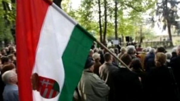 Extremiştii din Ungaria protestează la Versailles, împotriva Tratatului de la Trianon jpeg