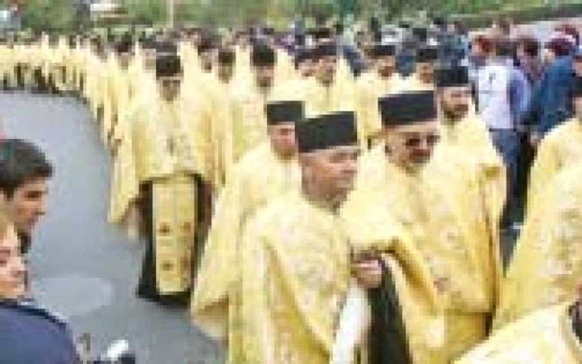 La procesiune au participat peste 500 de preoţi p Foto: L. muntean