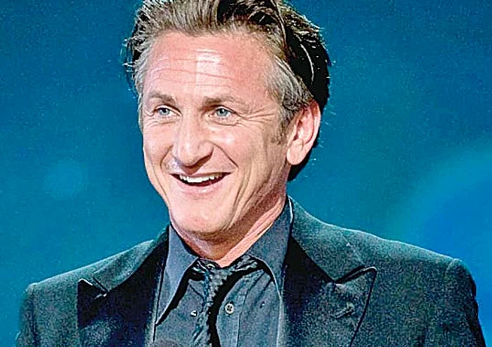 
    Sean Penn  (52 de ani) a  divorţat în 2010  de Robyn Wright  