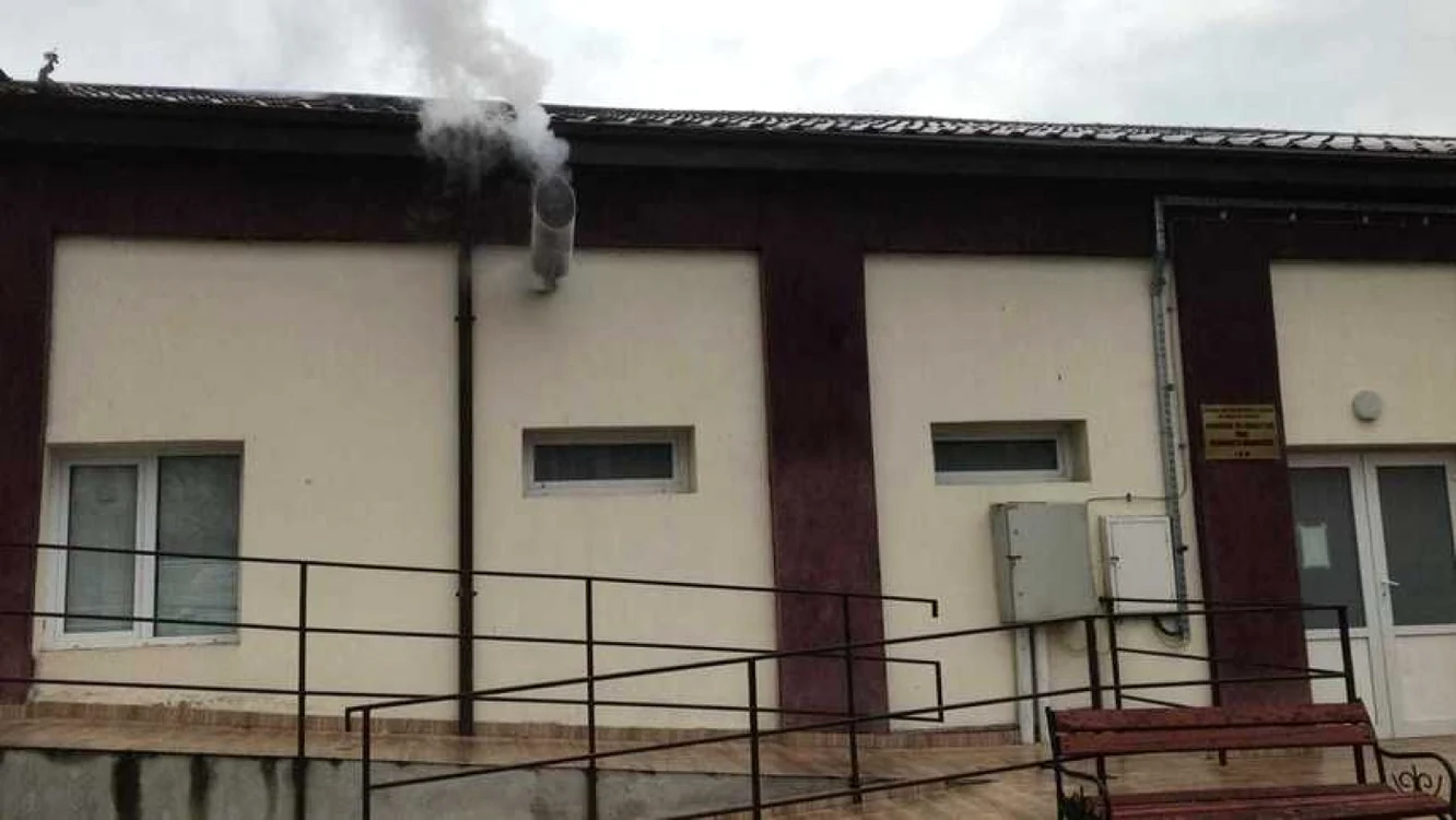 Scurgerea de heliu în clădirea în care funcţiona RMN-ul  a avut loc pe 28 februarie FOTO ISU Călăraşi
