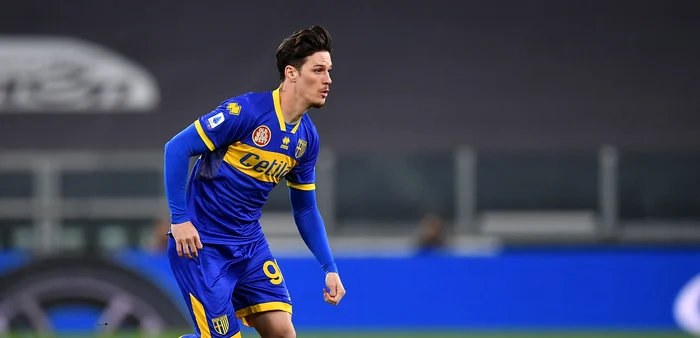 Dennis Man, pasator pentru două goluri ale Parmei. Foto Getty images 