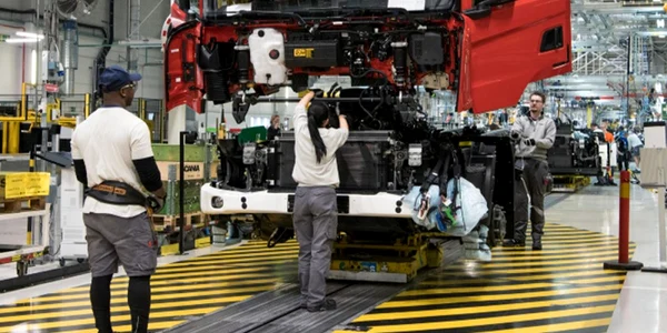 productie camion scania foto fb scania romania
