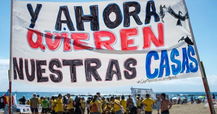 Protest anti-turism pe o plaja din Barcelona FOTO AFP/Getty Images