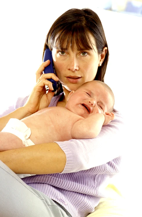 În cele 16 luni de funcţionare, aproape 12.000 de părinţi au apelat la acest serviciufoto: Hepta