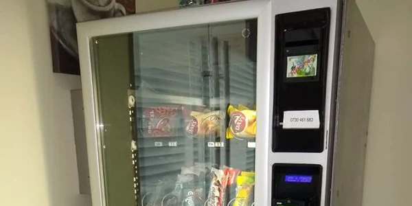 vendomat automat bauturi snacks  Foto FB jpg