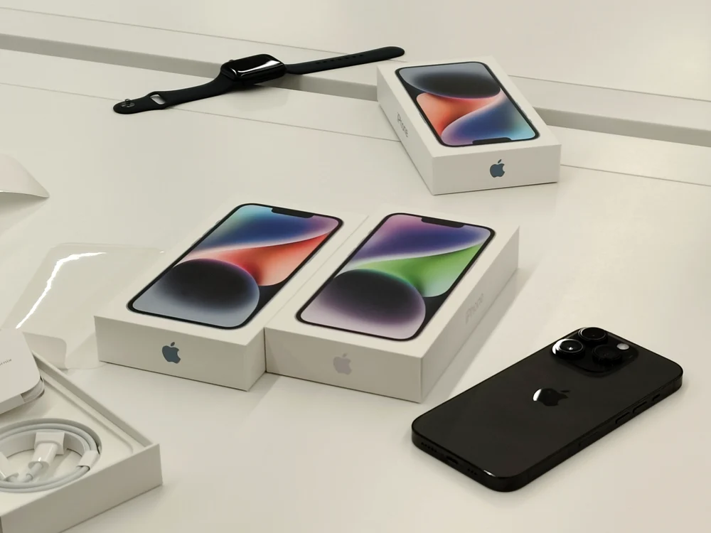 O parte din producția de iPhone-uri se va muta din China. Foto: Arhiva Adevărul
