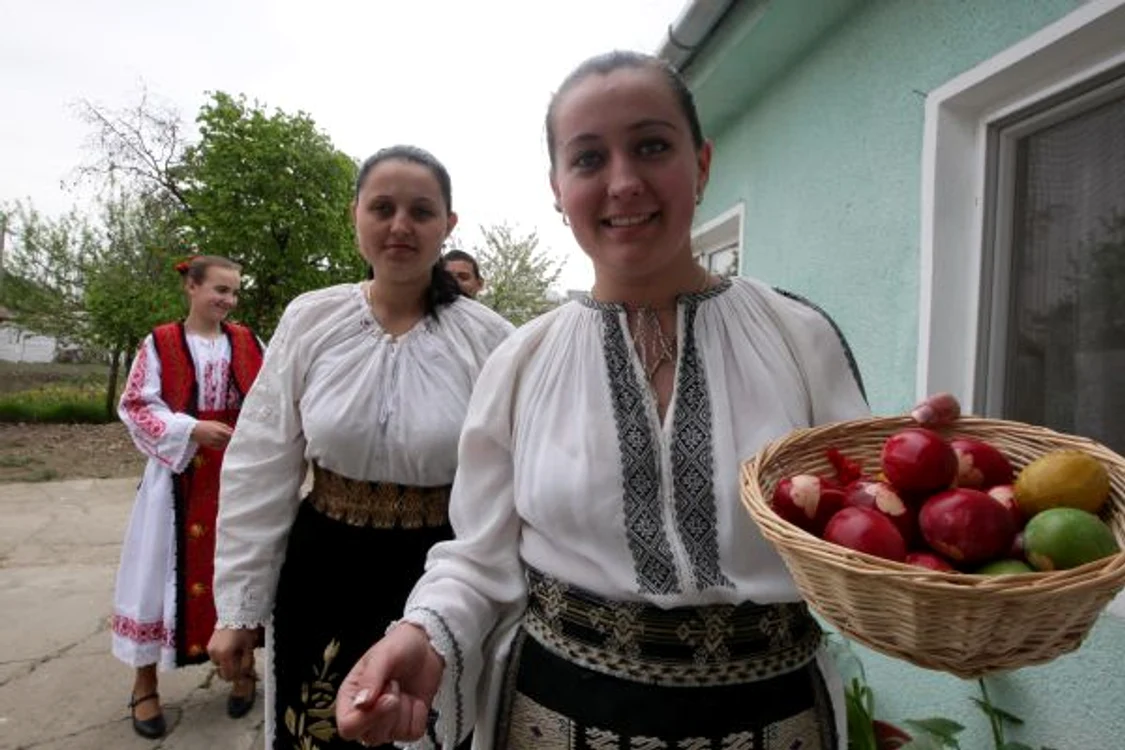Sângele Domnului a curs pe ouăle albe şi le-a înroşit