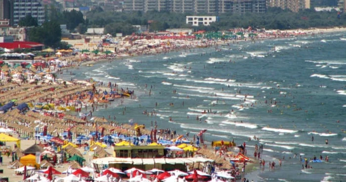 Peste 1,5 milioane de turişti români au mers în această vară pe litoralul românesc