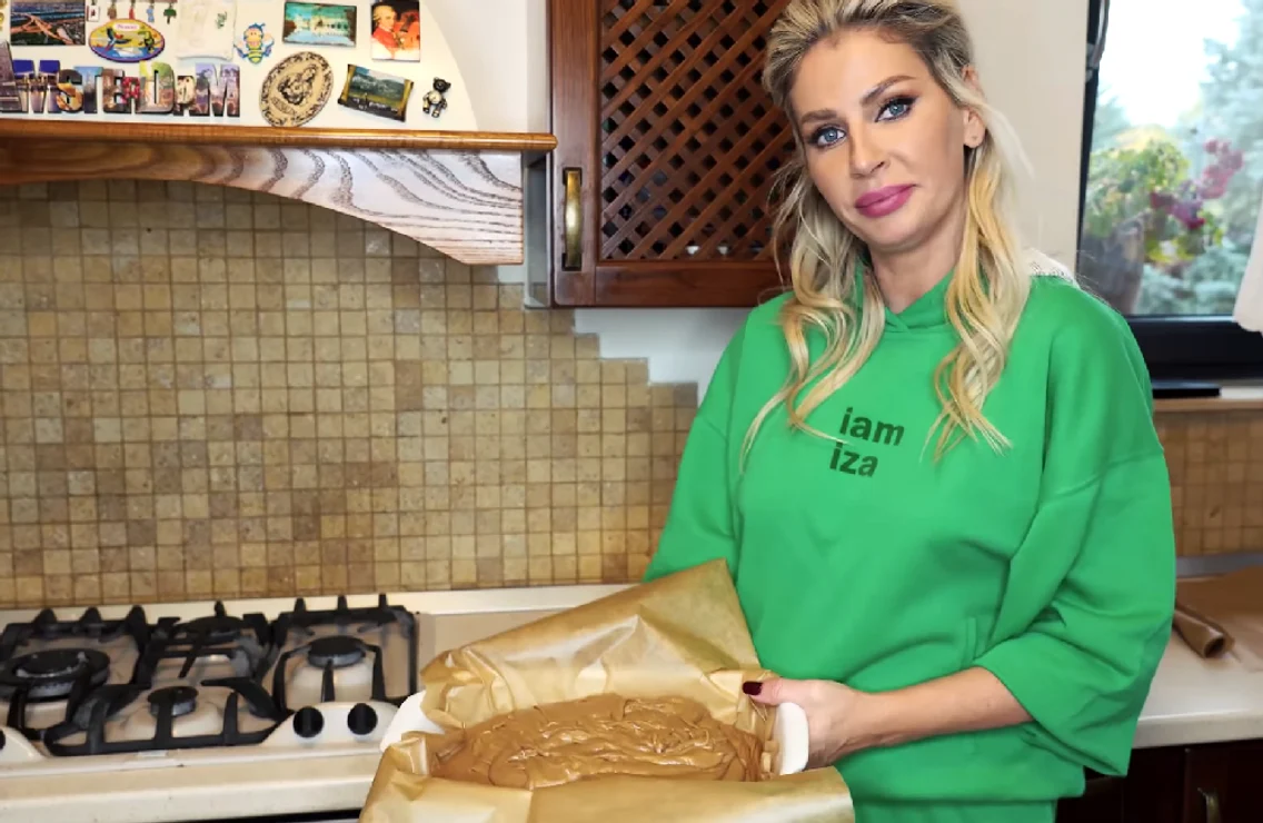 andreea banica ciocolata1 png