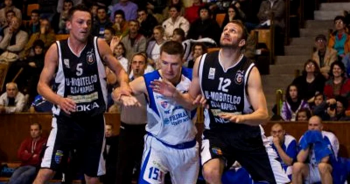 BC Mureş joacă împotriva lui U Mobitelco Cluj în play-off-ul campionatului