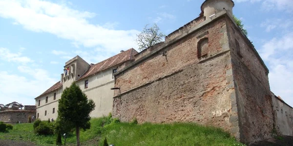 Cetatea Brasov in ruina