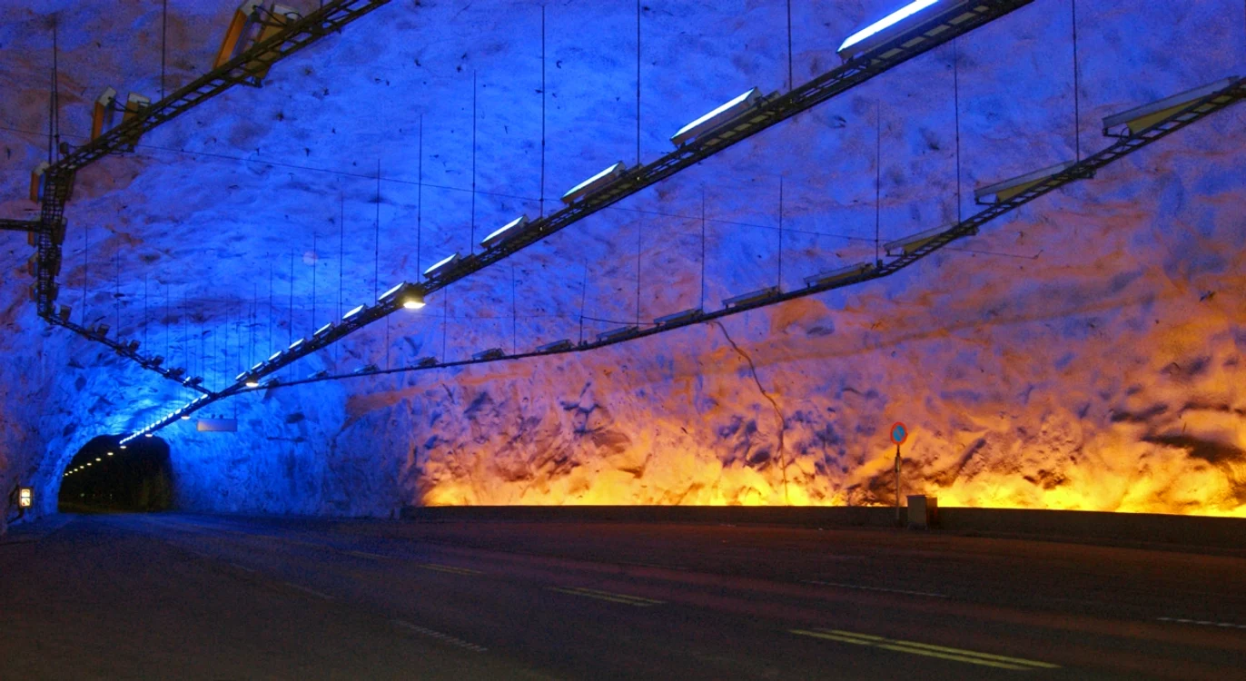 Cel mai lung tunel rutier din lume  a fost construit în Norvegia. Foto wikipedia
