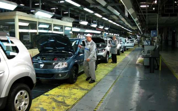 Producţia de la Dacia a scăzut de peste trei ori în ultimele două luni comparativ cu perioada similară din 2019