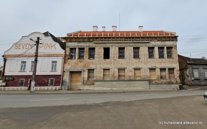 Clădirea în șantier a Muzeului Fierului. Foto: Daniel Guță. ADEVĂRUL.