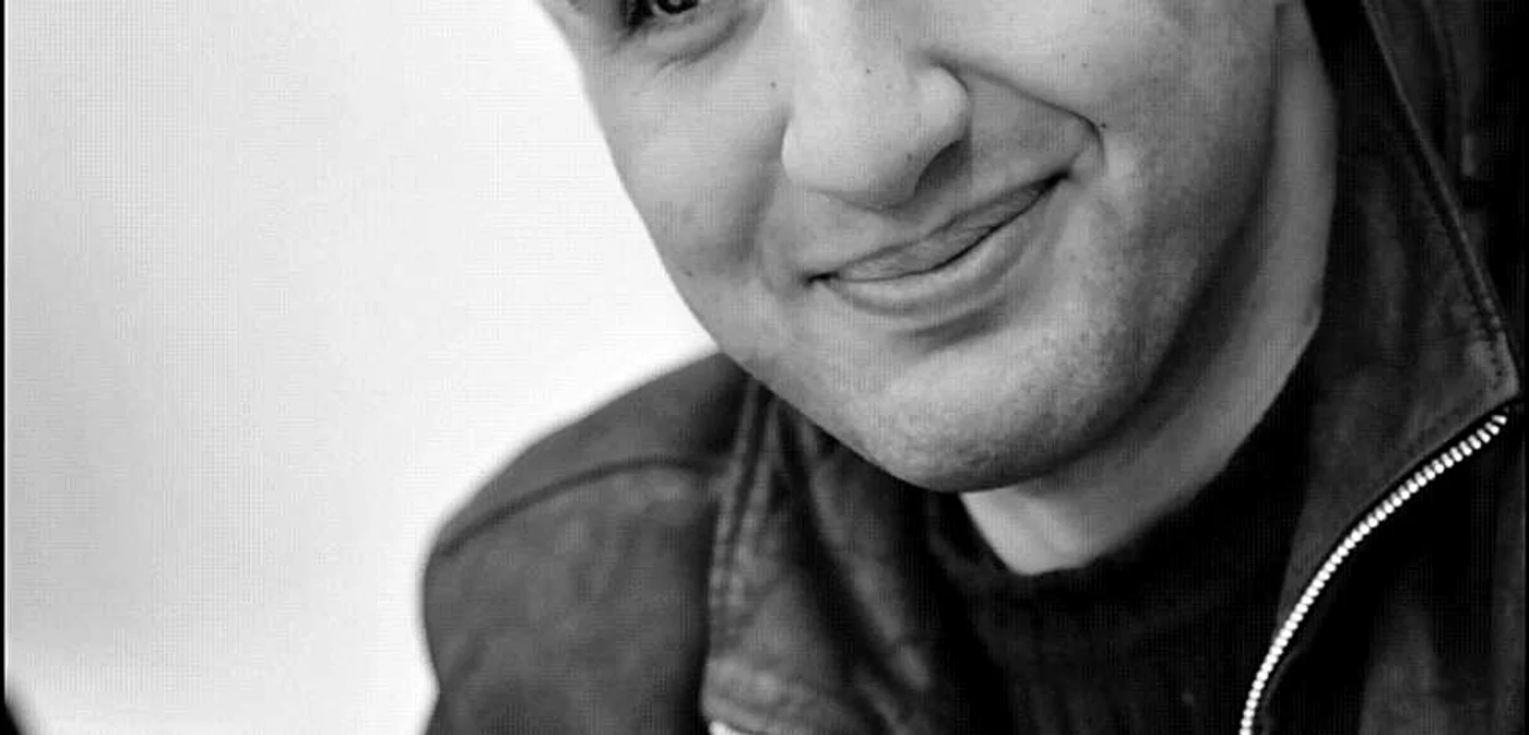Poetul palestinian Najwan Darwish este unul dintre invitaţii Festivalului Internaţional de Literatură