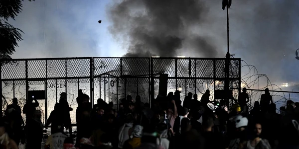 Protest in fata Ambasadei SUA la Beirut, Liban Foto EPA EFE jpg