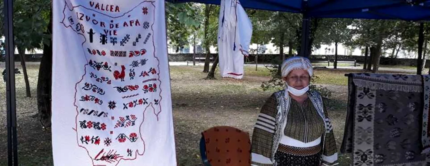 Meşteşuguri populare din zona Vâlcii: harta simbolurilor folosite în zonele etnofolclorice din judeţ Foto Adevărul - credit Cristinela Pecingine