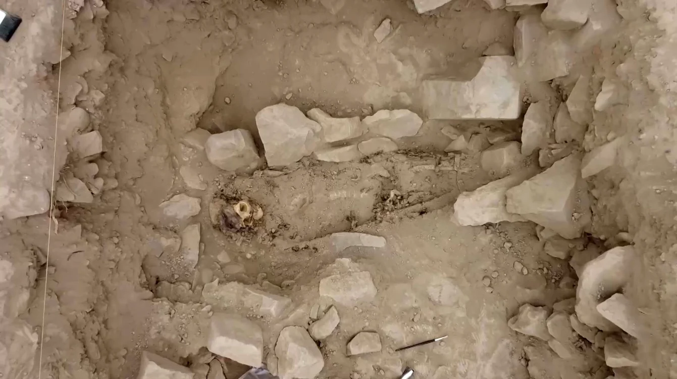 Arheologii din Peru au descoperit în Lima o mumie cu o vechime de 3.000 de ani FOTO Captură video