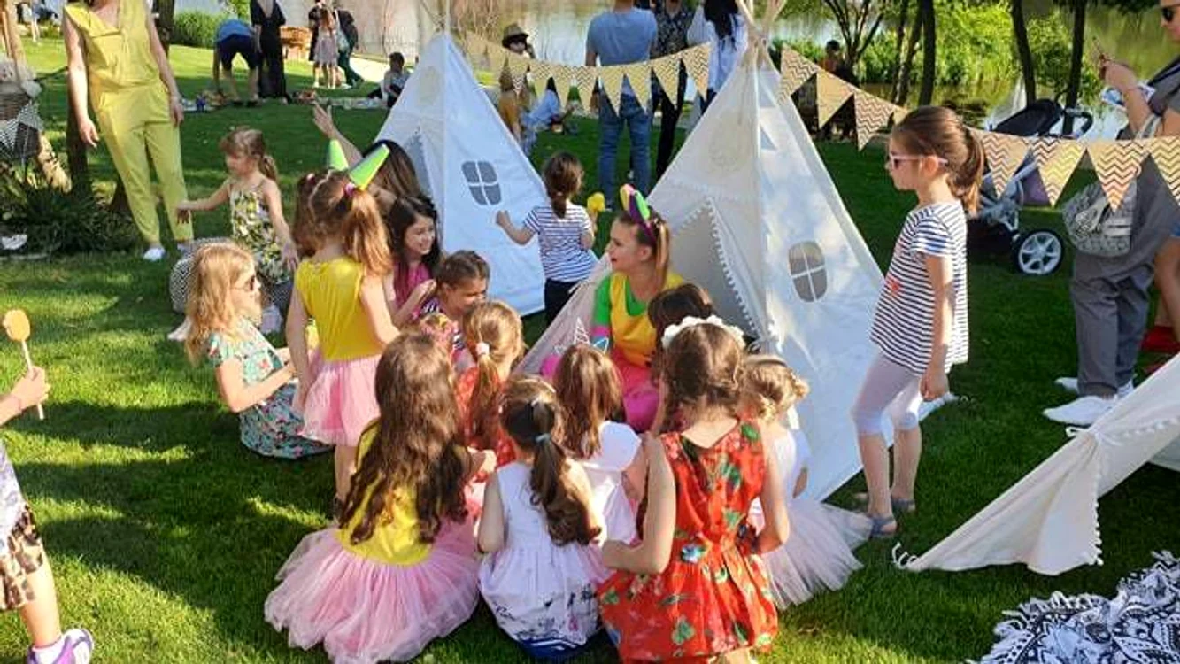 
    OK! Vip Kids Picnic  