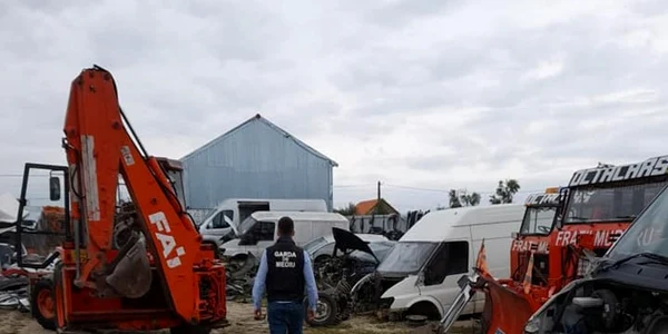 dezembrări auto