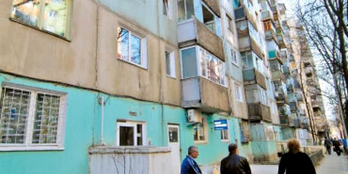 Viaţa la bloc: chin sau binefacere
