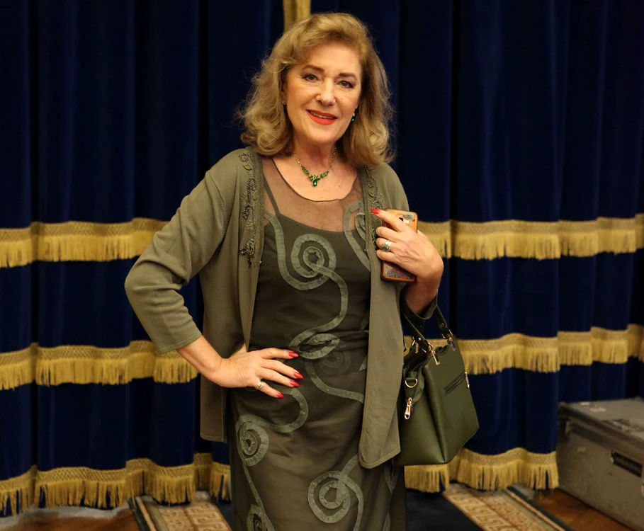 
    Stela Enache (69 de ani)  