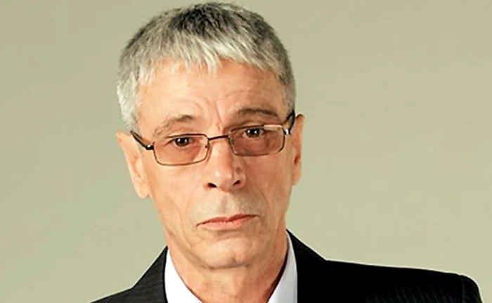 
    Gheorghe Visu urmează să devină bunic, ceea  ce înseamnă că i-ar putea afecta carieraFoto: arhivă personală  