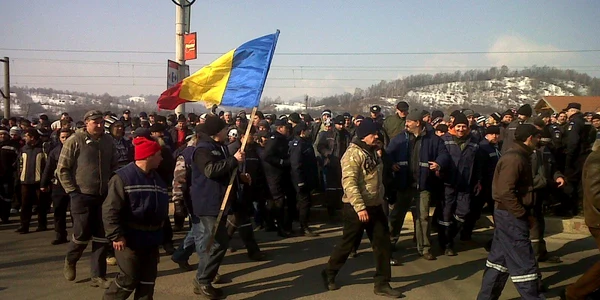 Minerii au vrut să traverseze Defileul Jiului  (Foto: Cronica Văii Jiului)