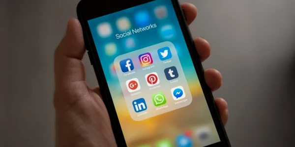reţele de socializare_foto_pexels.com