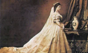 Rochia albă din satin a Reginei Victoria a fost considerată o alegere neobişnuită pentru anul 1840 jpeg