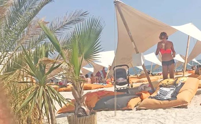 Roxana, Silviu, Ana Cleopatra şi mezinul Cezar, născut pe 12 iulie