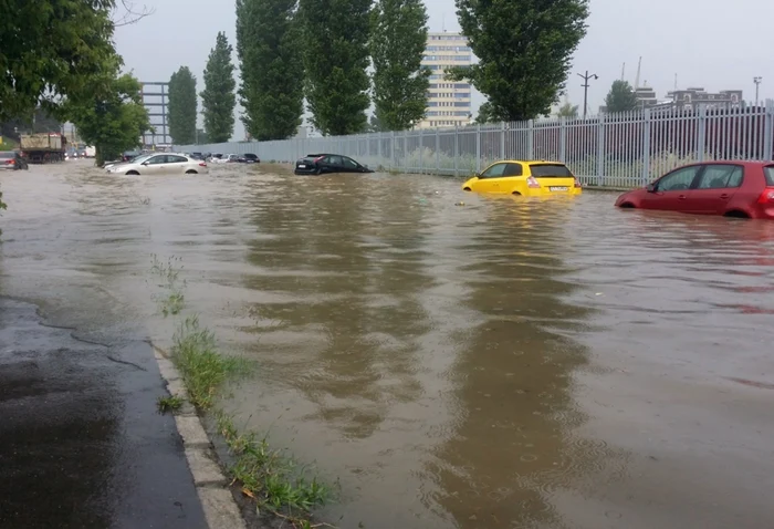 Constanţa se inundă la fiecare ploaie torenţială Foto arhivă