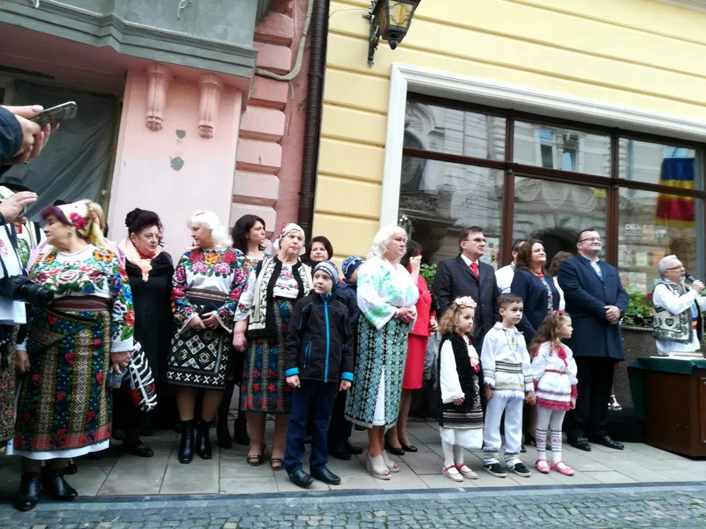Parada Portului Popular de la Cernăuţi FOTO Mircea Merticariu
