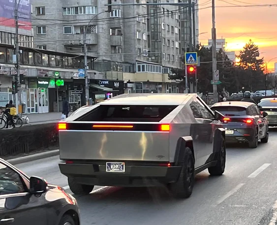 Mașina a fost văzută pe străzile din Cluj Napoca FOTO: Facebook
