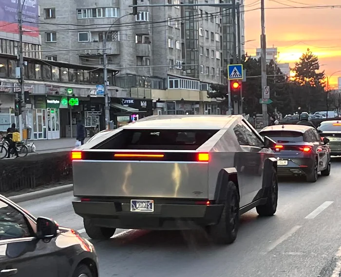 Mașina a fost văzută pe străzile din Cluj Napoca FOTO: Facebook