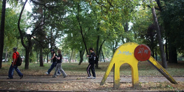 Totul este uitat în Parcul Copiilor: şi jocurile micuţilor, şi asigurările de renovare