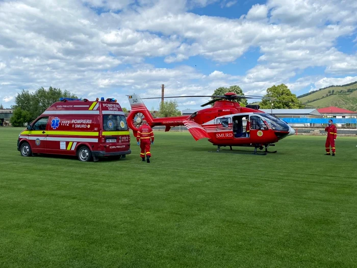 În localitate a aterizat şi un elicopter SMURD pentru a-l transporta urgent la spital, însă copilul nu a mai putut fi salvat FOTO: arhiva