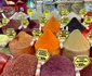 Bazarul egiptean cu mirodenii din Istanbul Turcia Foto Daciana Stoica