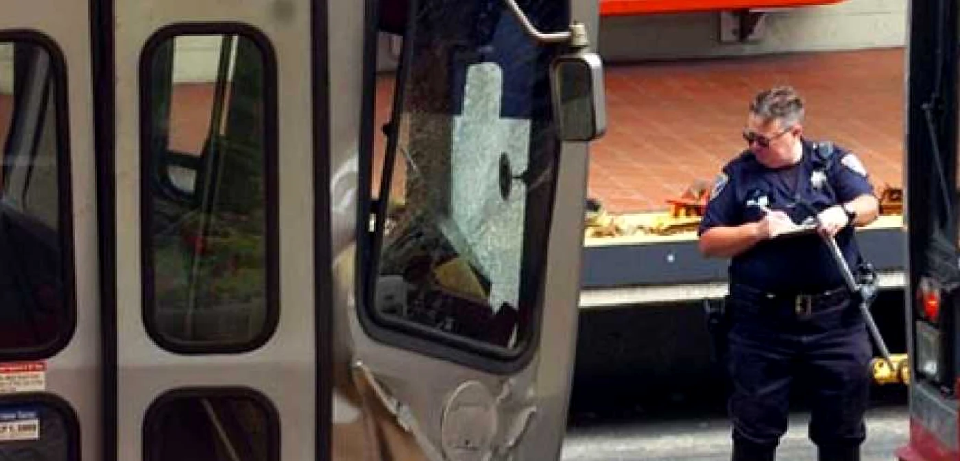VIDEO Două tramvaie s-au ciocnit în San Francisco: 44 de răniţi