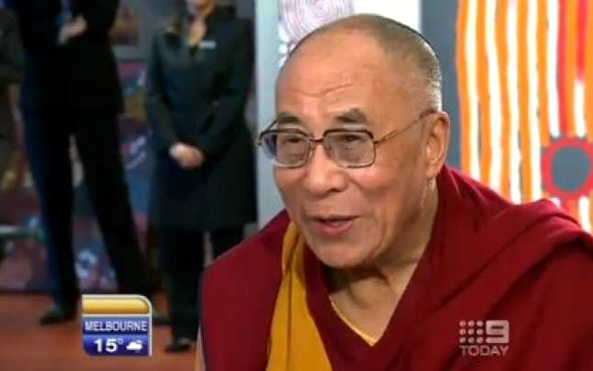Jurnalistul australian Karl Stefanovic nu reuşeşte să-l amuze pe Dalai Lama cu gluma sa