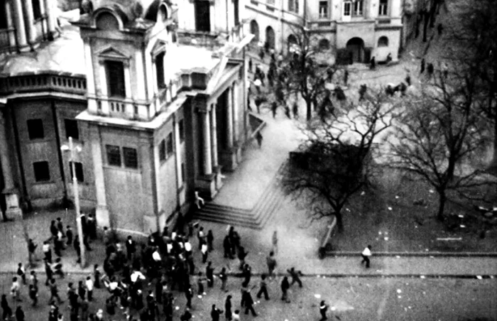 Centrul oraşului Târgu Mureş prins în cel mai sângeros conflict interetnic, în martie 1990