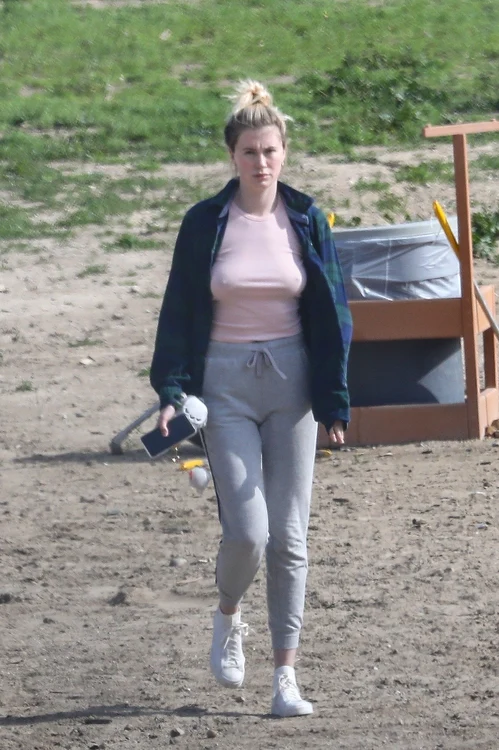 Imaginea pe care o afişează Ireland este una complet diferită atunci când nu se alfă în lumina reflectoarelor