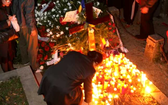 Mormântul lui Adrian Păunescu