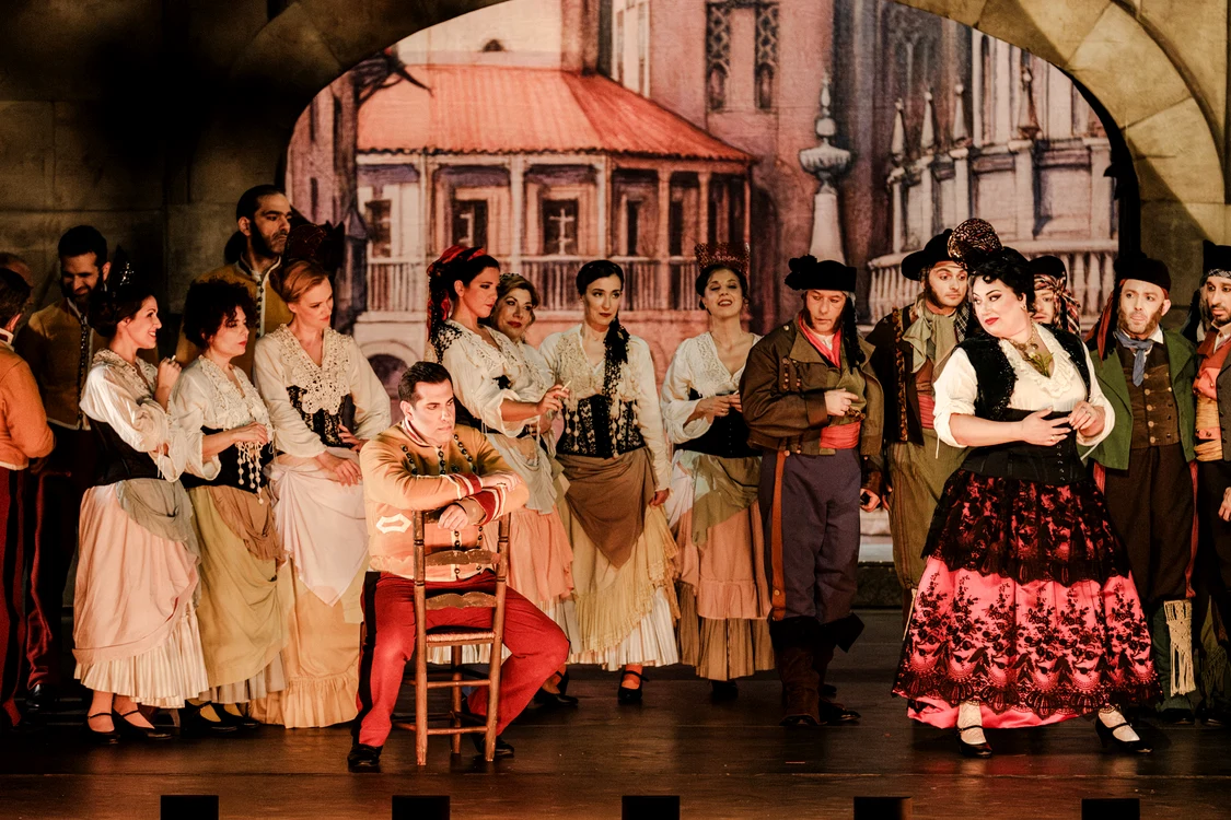 Don José și Carmen în primul act. Foto G. Antonoglou