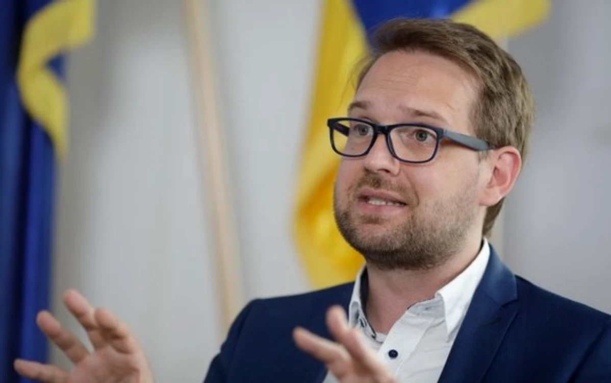 
    Edilul Timișoarei, Dominic Fritz, a reclamat la Casa de Sănătate concediile medicale luate de angajații primăriei  